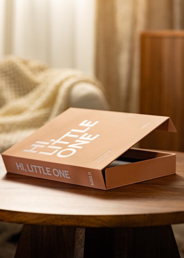 KAILA HI LITTLE ONE Pink - Coffee Table Photo Album (60 čierne Strani)