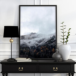 Elegantna stenska galerija v ravni liniji Stenska galerija